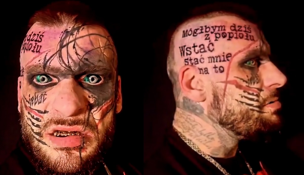 Popek kontynuuje swoją przemianę w kryminalną pisankę i dorzucił nowe tatuaże