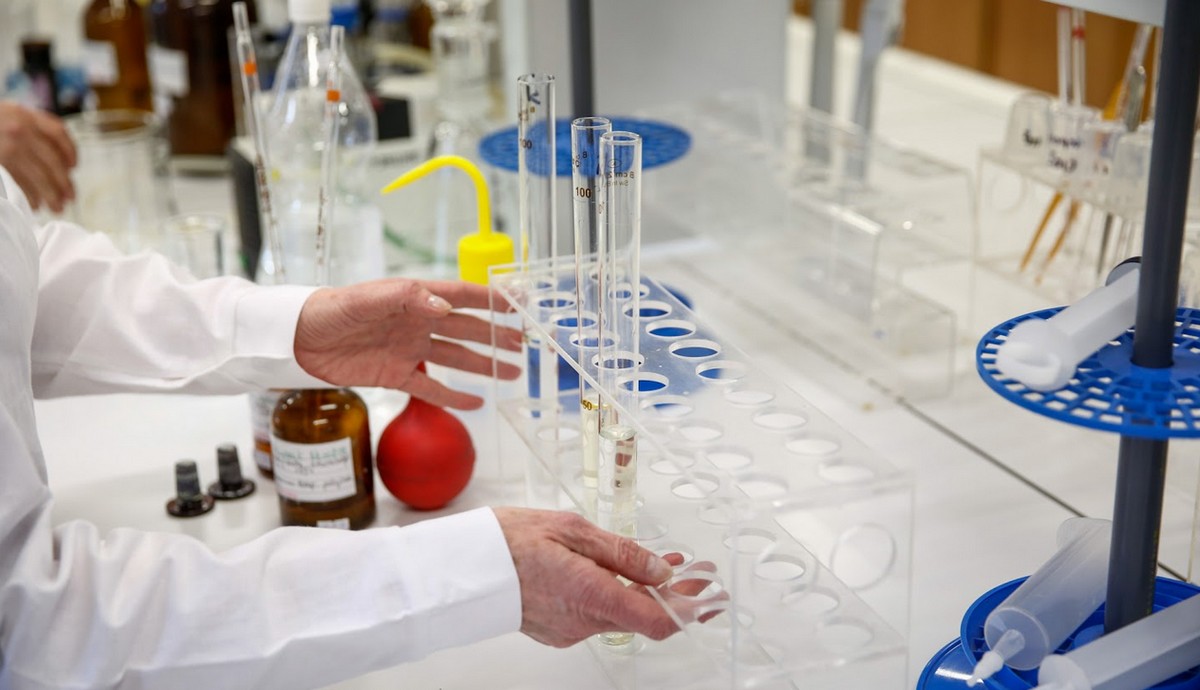 USA: bankierzy i traderzy mają zostać uznani za "niezbędnych" pracowników, pierwszych do kolejki po szczepionkę