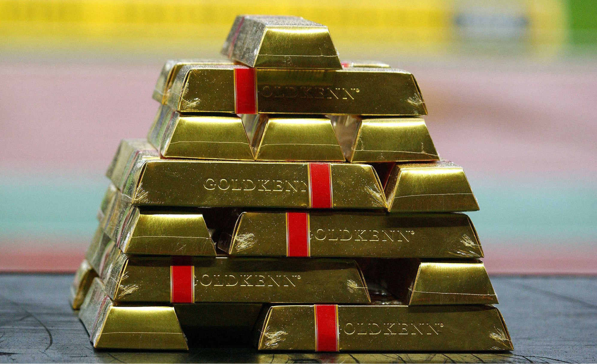 Wrocław: zawieszono prokuratora, który chciał zwrócić podejrzanemu 100 kg złota