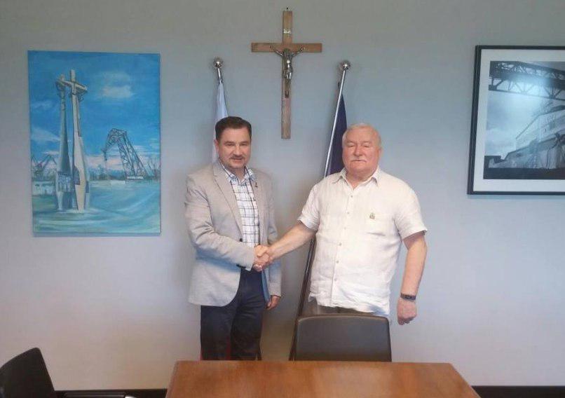 Lech Wałęsa nie chce, aby nazwa "Solidarność" była używana przez obecne władze związku