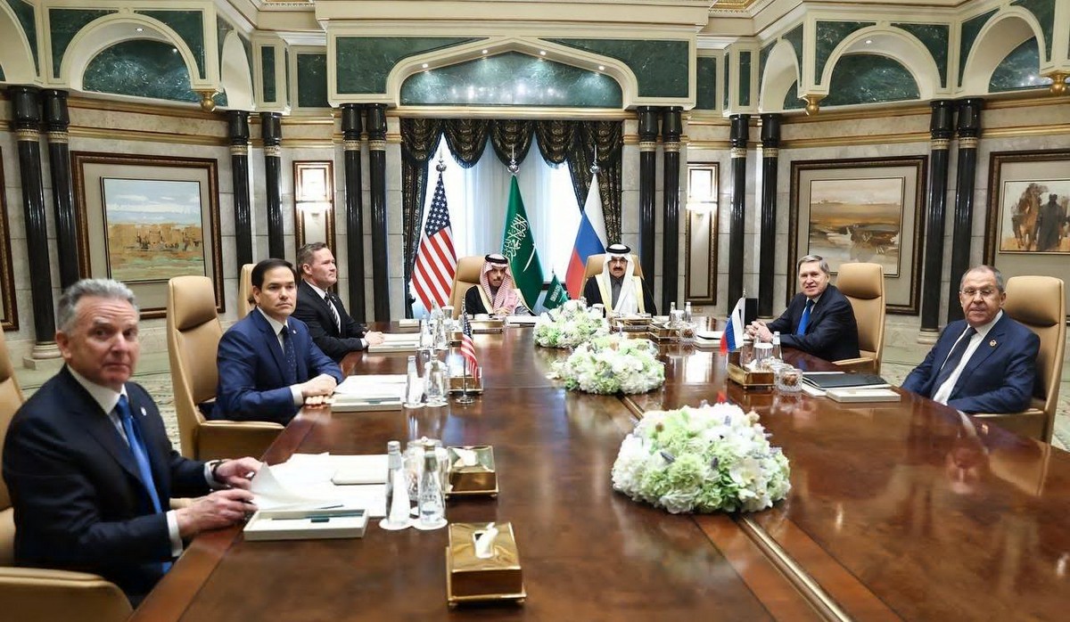 Rozmowy USA-Rosja w Rijadzie na razie bez konkretów, poza zapowiedzią Ukrainy, że nie uzna ich wyników