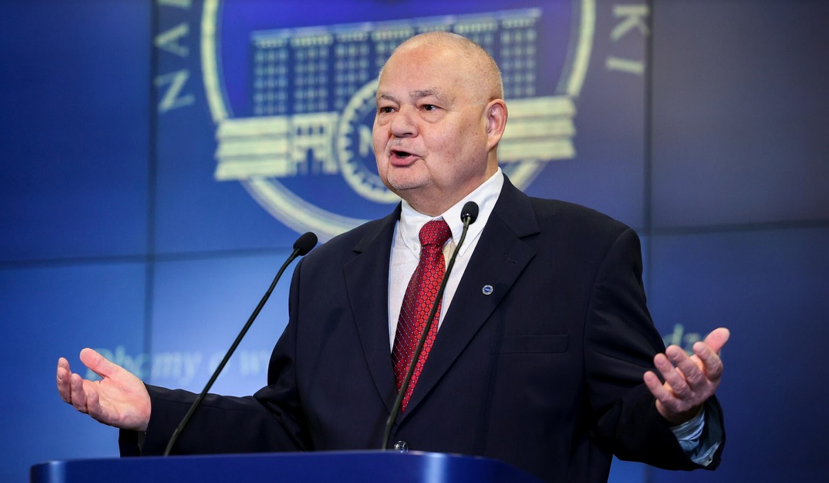 Glapiński zarzeka się, że na świecie mówi się o cudzie gospodarczym Polski, ale nie wiadomo, kto tak mówi