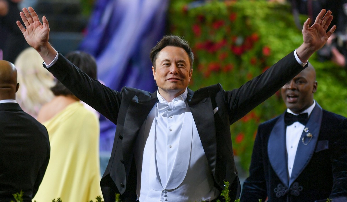 Elon Musk w ostatniej chwili wstrzymuje się z przejęciem Twittera