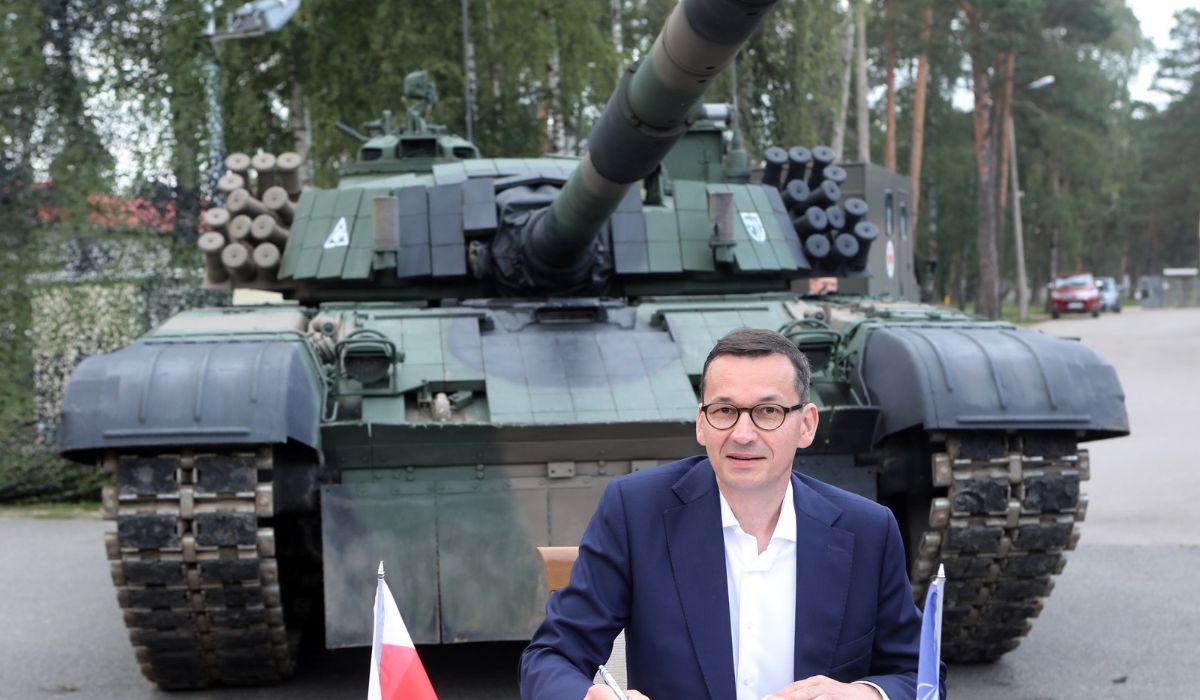 Mateusz Morawiecki proponuje, żeby obowiązkowymi szkoleniami wojskowymi byli objęci wszyscy parlamentarzyści do 60. roku życia