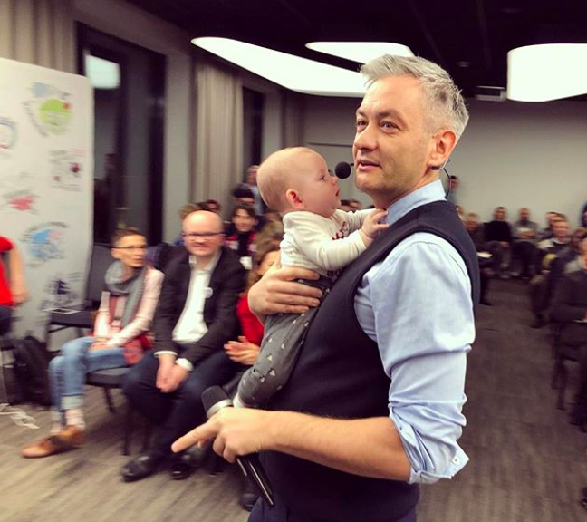 Nowe postulaty Wiosny: 1000 euro płacy minimalnej w całej UE