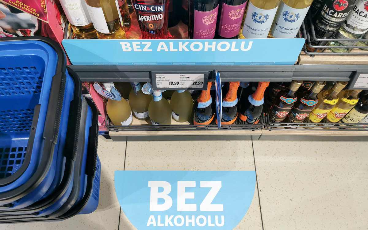 Bezalkoholowe piwa i wina coraz lepiej radzą sobie na polskim rynku i to chyba nie jest chwilowe