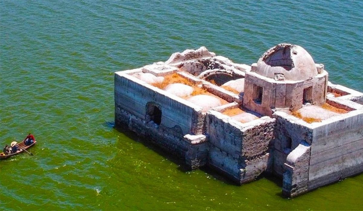 Meksyk: przez suszę wyłonił się z morza kościół, który był pod wodą od 40 lat