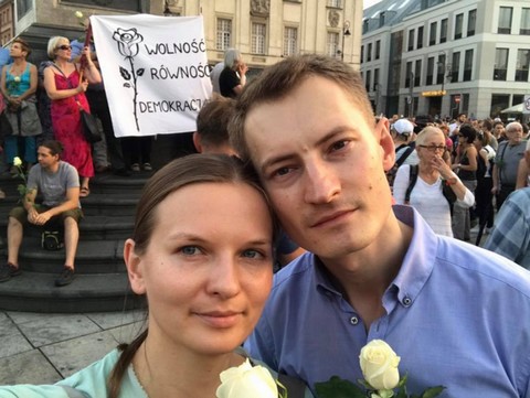 Prezes Fundacji Otwarty Dialog wydalona z Polski i Unii Europejskiej. "Rząd mści się na mojej żonie"