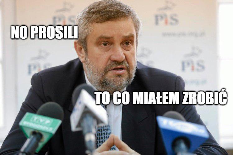 OKO.press: Ardanowski wydał zgodę na stosowanie środka zabijającego pszczoły