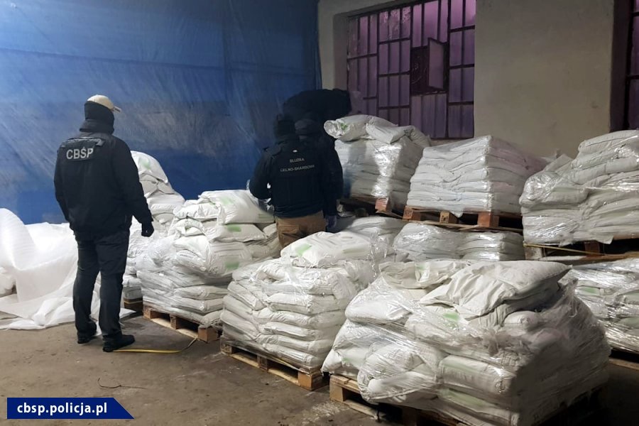 CBŚP udaremniło przemyt kokainy wartej 2 miliardy złotych, największy w historii III RP