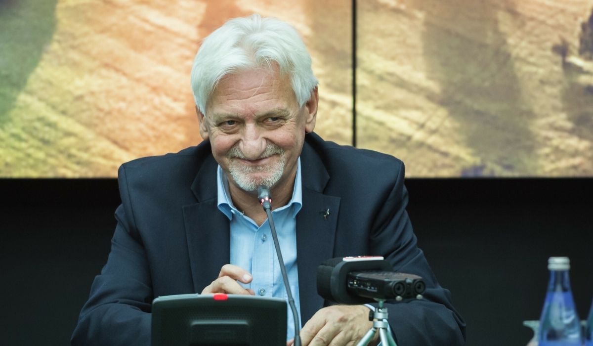 Doradca premiera znowu trochę śmieszkuje, a trochę straszy: jesteśmy blisko zakazu przemieszczania się