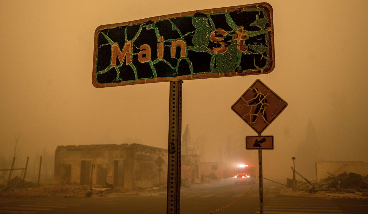 Trzeci największy pożar w historii Kalifornii spalił całe miasteczko