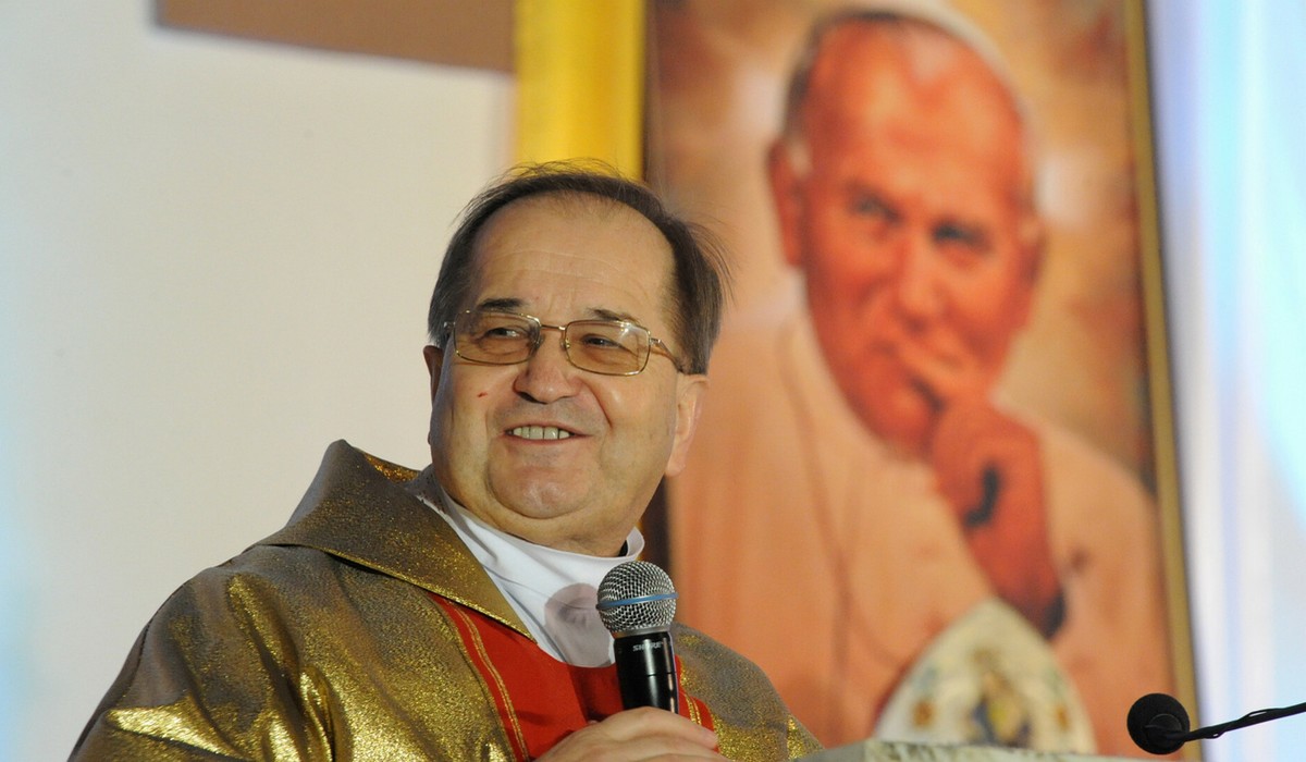 Ojciec Rydzyk mówi o drugim zamachu na JP II i przy okazji reklamuje studia na swojej uczelni