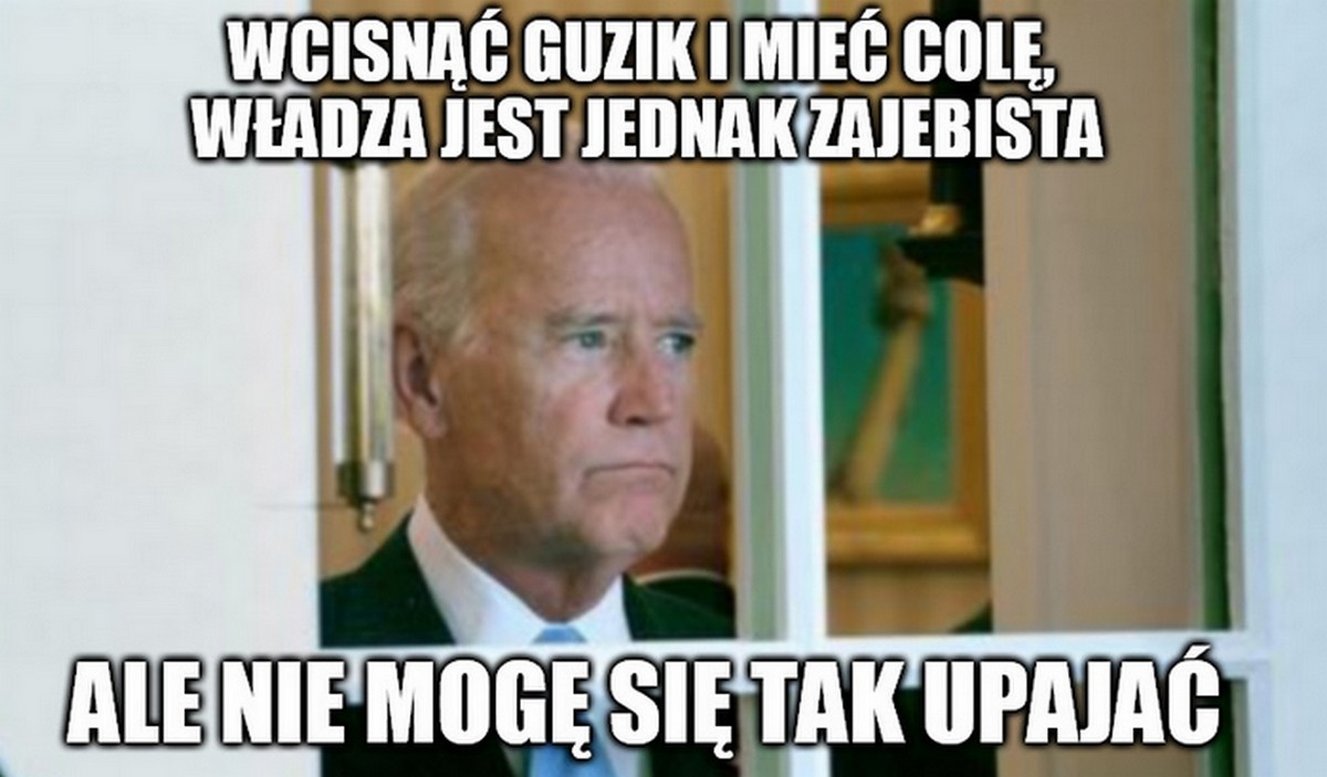 Biden usunął czerwony przycisk Trumpa, którego funkcją było przywołanie Coca-Coli
