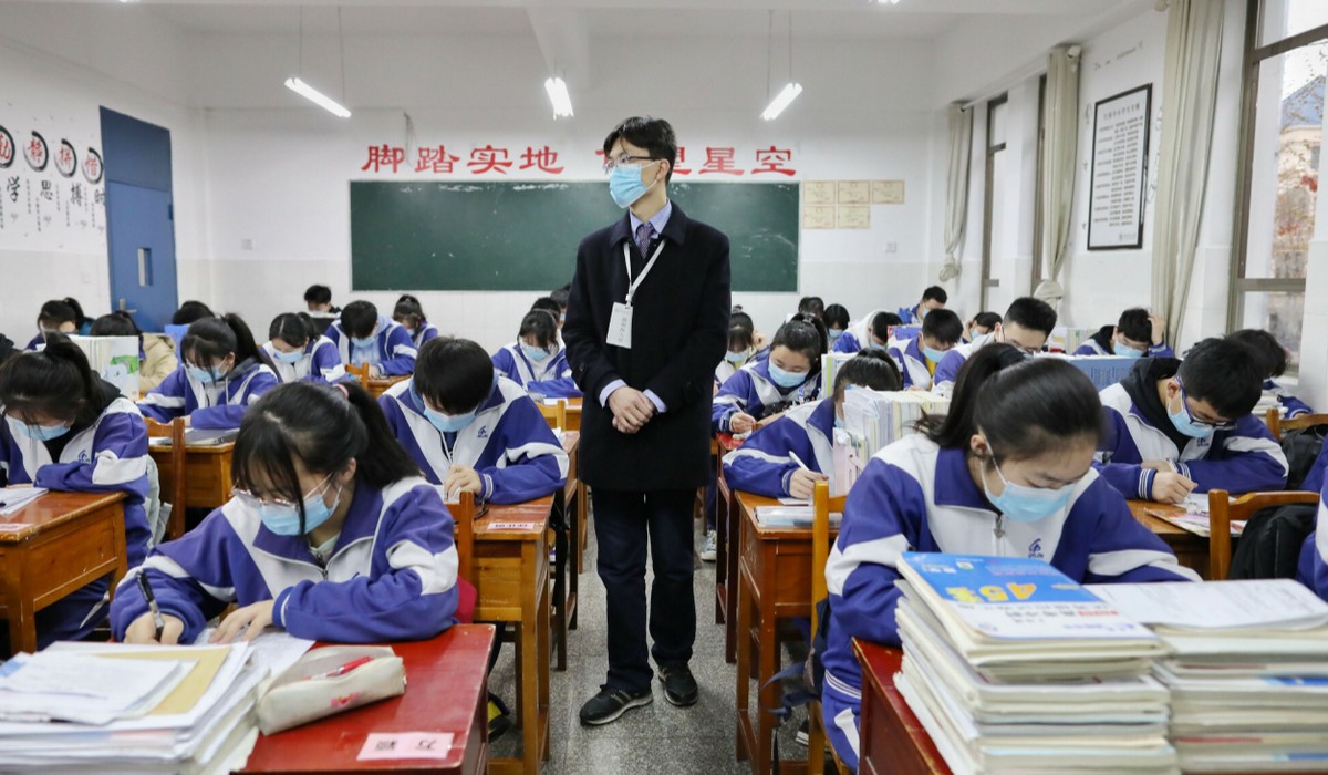 Chiny przyjęły nowe przepisy, dzięki którym uczniowie będą mieli mniej pracy domowej i zapewniony odpoczynek