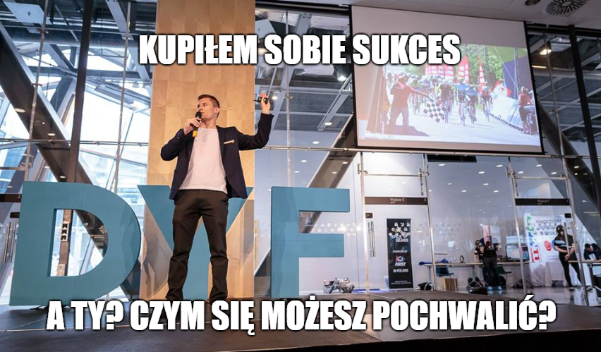 19-latek ogłosił się "królem życia" i sponsoruje artykuły, żeby się w tym utwierdzić