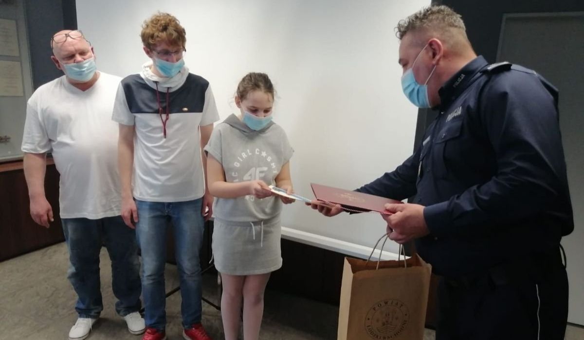 Koluszki: dwunastolatka zapobiegła próbie samob*jczej nastolatki poznanej w internecie